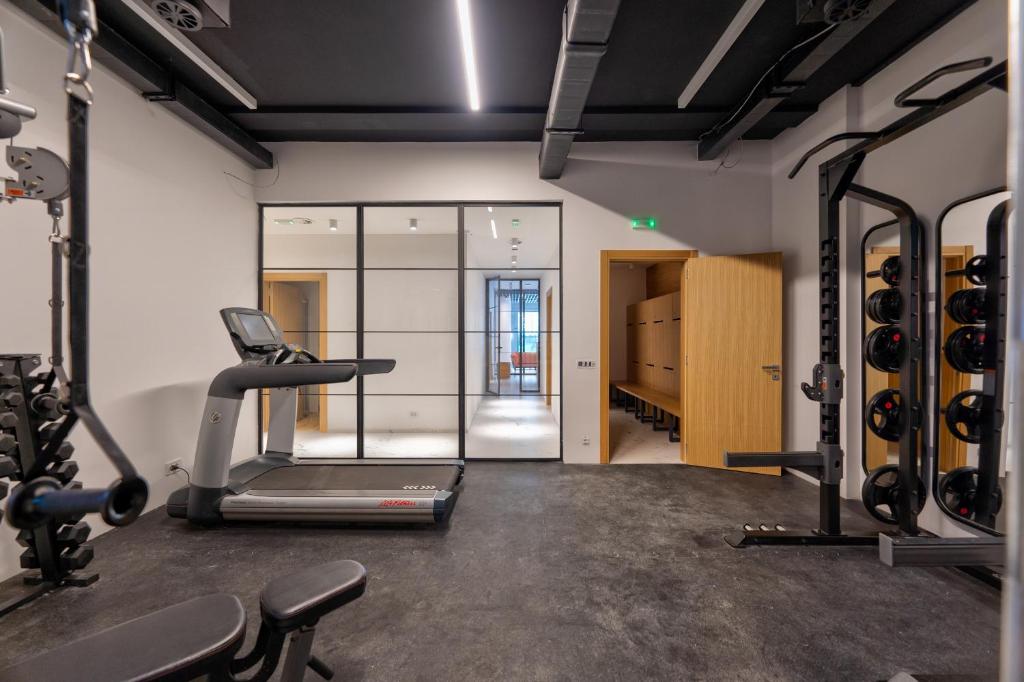 Fitness centrum a/nebo fitness zařízení v ubytování Konak Apartmani & SPA