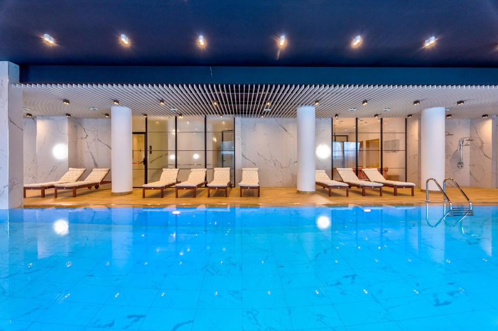 Bazén v ubytování Konak Apartmani & SPA nebo v jeho okolí
