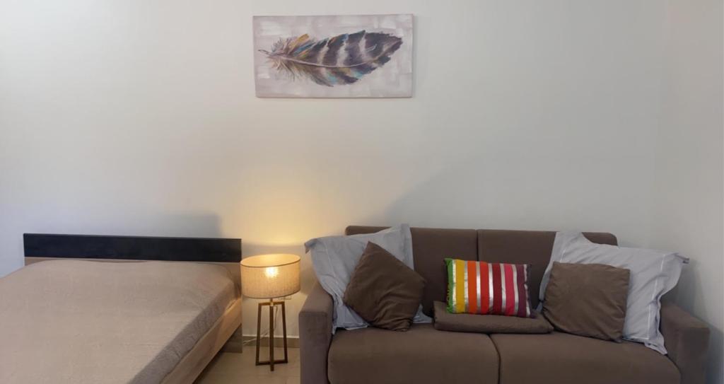 Posezení v ubytování Chez Hugo, bel appartement très bien situé pour visiter la Martinique en journée et dormir la nuit