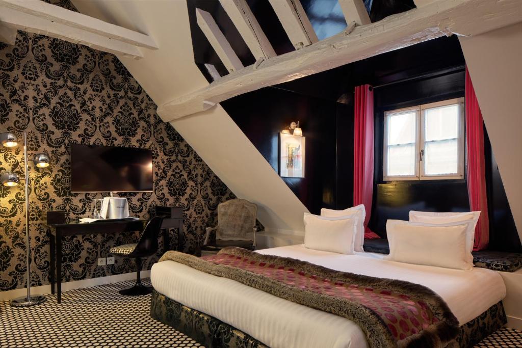 Hôtel du Petit Moulin, Haute Couture hotel by Lacroix - Resim 43