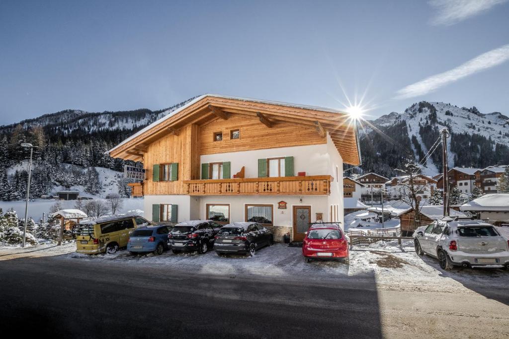 Nespecifikovaný výhled na hory nebo výhled na hory při pohledu z apartmánu