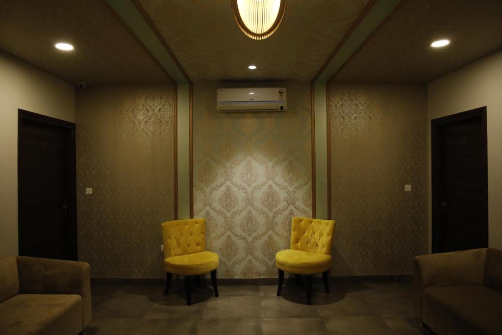 Posezení v ubytování Ka10 SQUARE HOTEL & BANQUETS