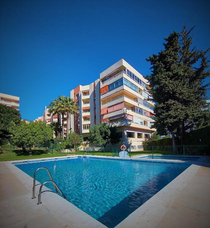 Cozy 2-bed 2-bathroom apartment in sunny Marbella, Marbella ...