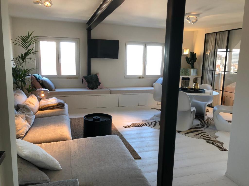 great seaview apartment - Two-Bedroom Apartment