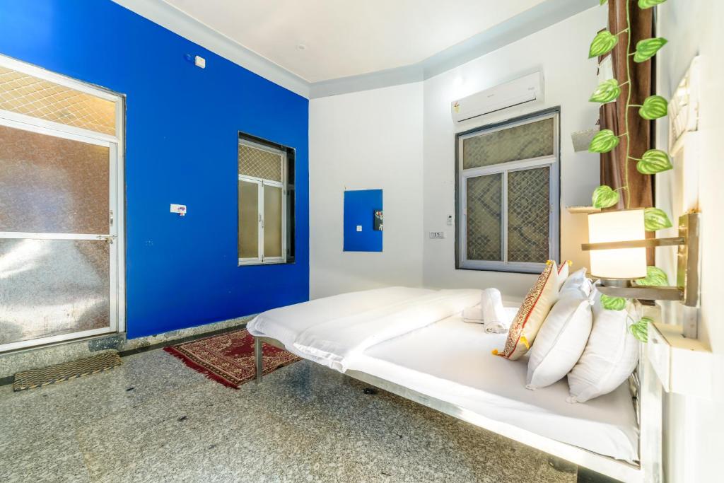 Postel nebo postele na pokoji v ubytování Hide-In Pushkar
