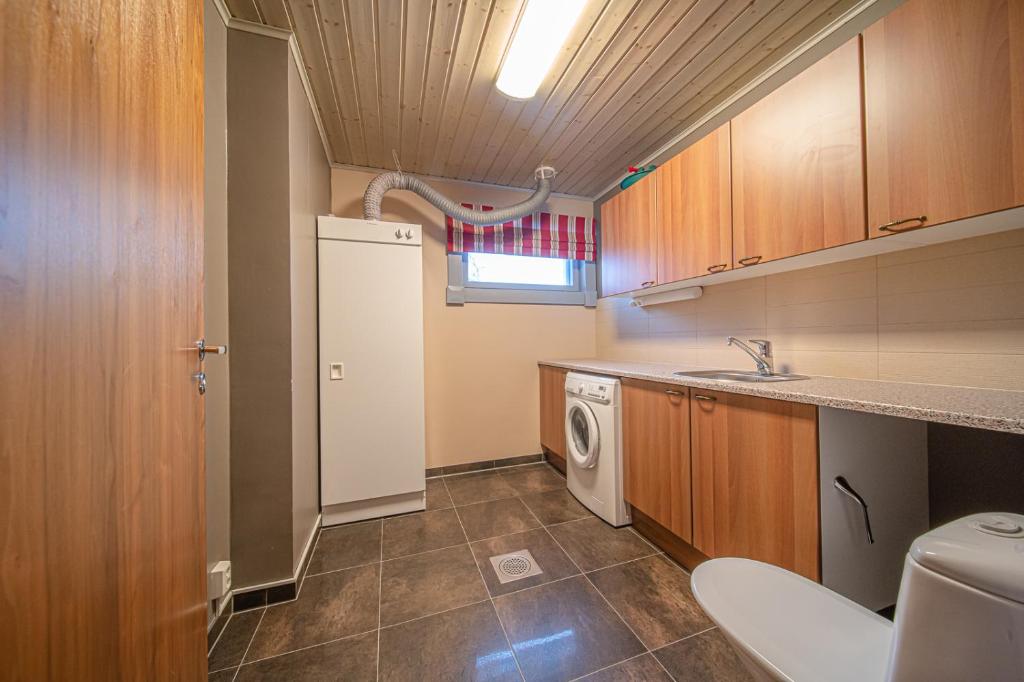 Кухня или мини-кухня в Levillas Kinnastie 35 Villas
