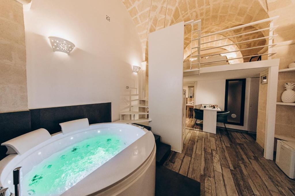 Фотография из галереи Le Suite Bed в городе Пульсано