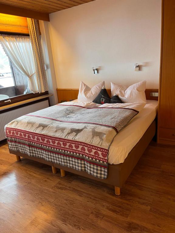 Postel nebo postele na pokoji v ubytování Hotel Löwen