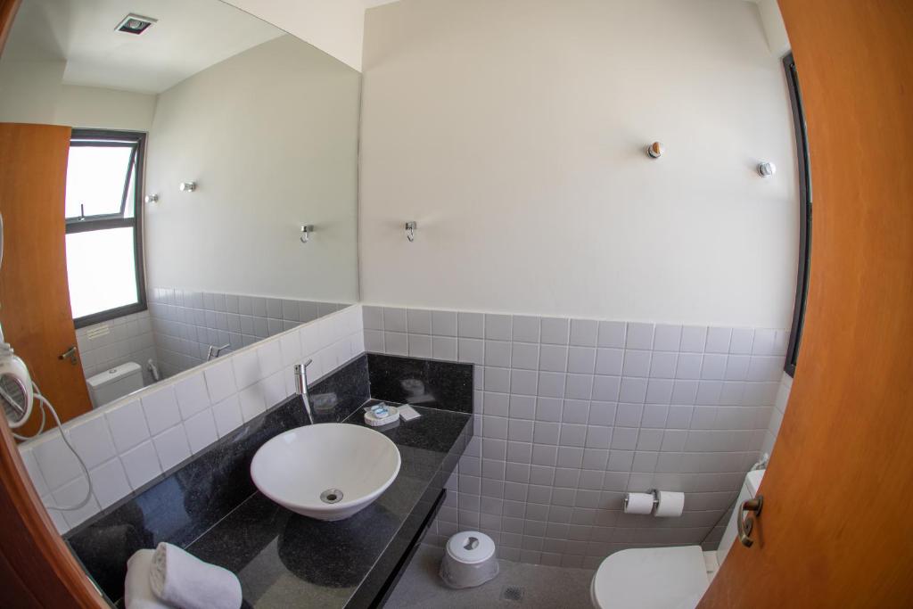 Koupelna v ubytování Mondrian Suite Hotel