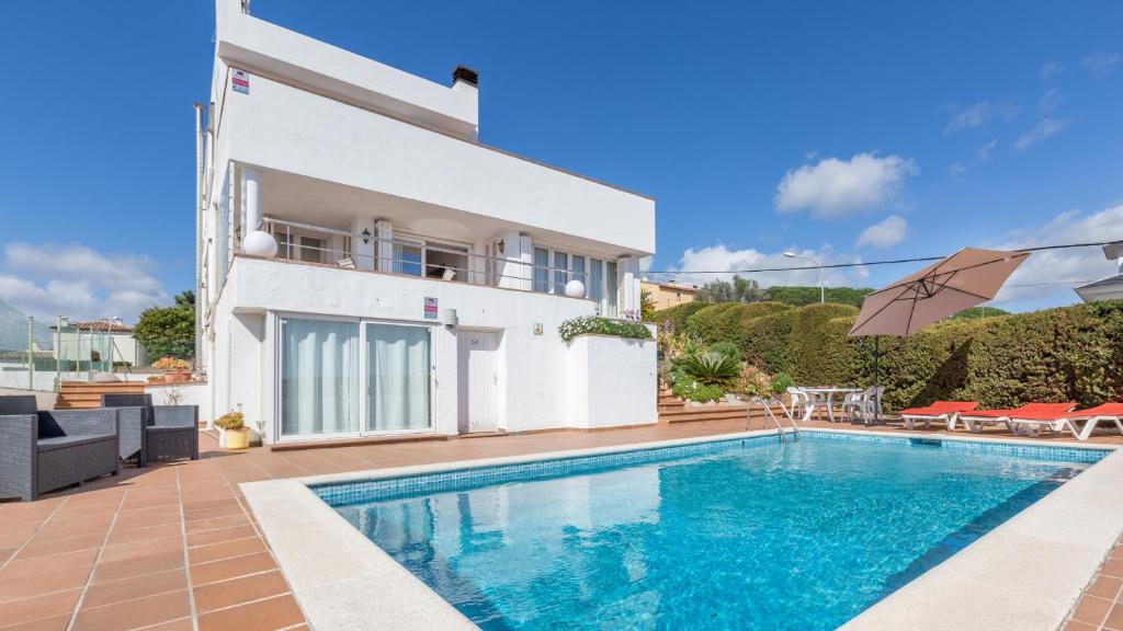 The swimming pool at or close to 2Nur - Blanes