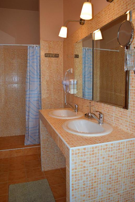Koupelna v ubytování Hotel *** Plauter Kúria