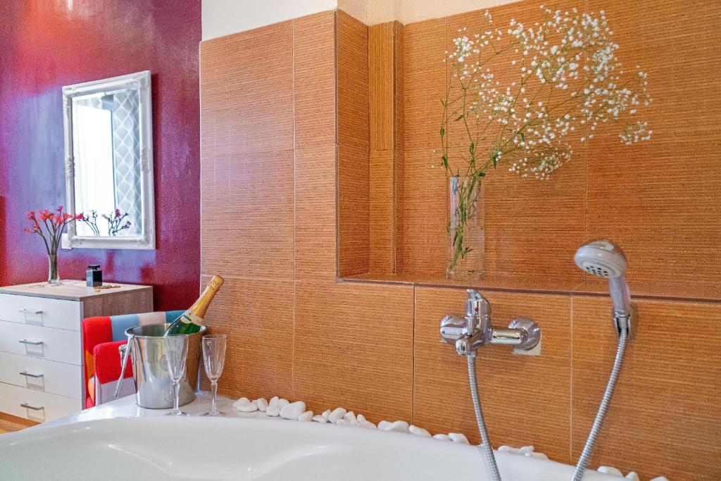 Koupelna v ubytování Zen Hotel