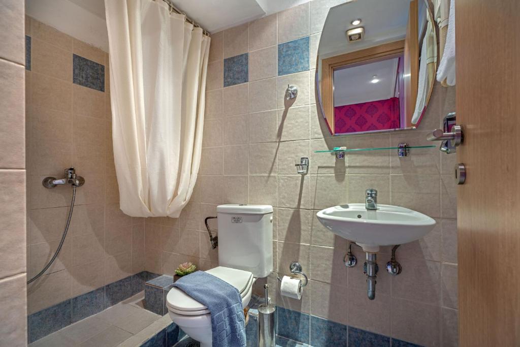 Koupelna v ubytování Zen Hotel