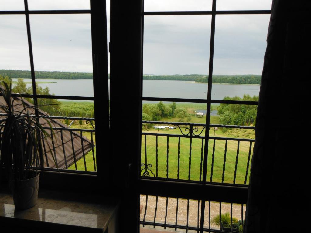 Willa Dąbrowa - Triple Room With Lake View