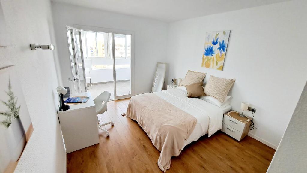 Posteľ alebo postele v izbe v ubytovaní Andreas Apartament Marbella Centro