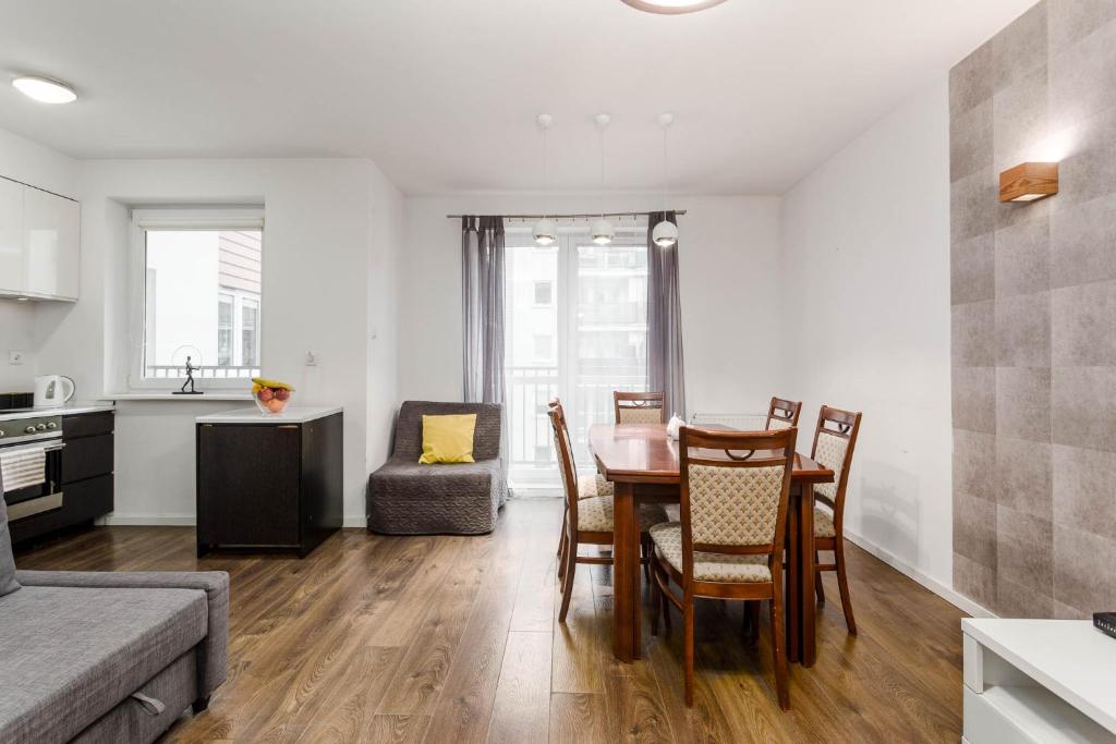 Kuchyňa alebo kuchynka v ubytovaní Chill Apartments Fieldorfa