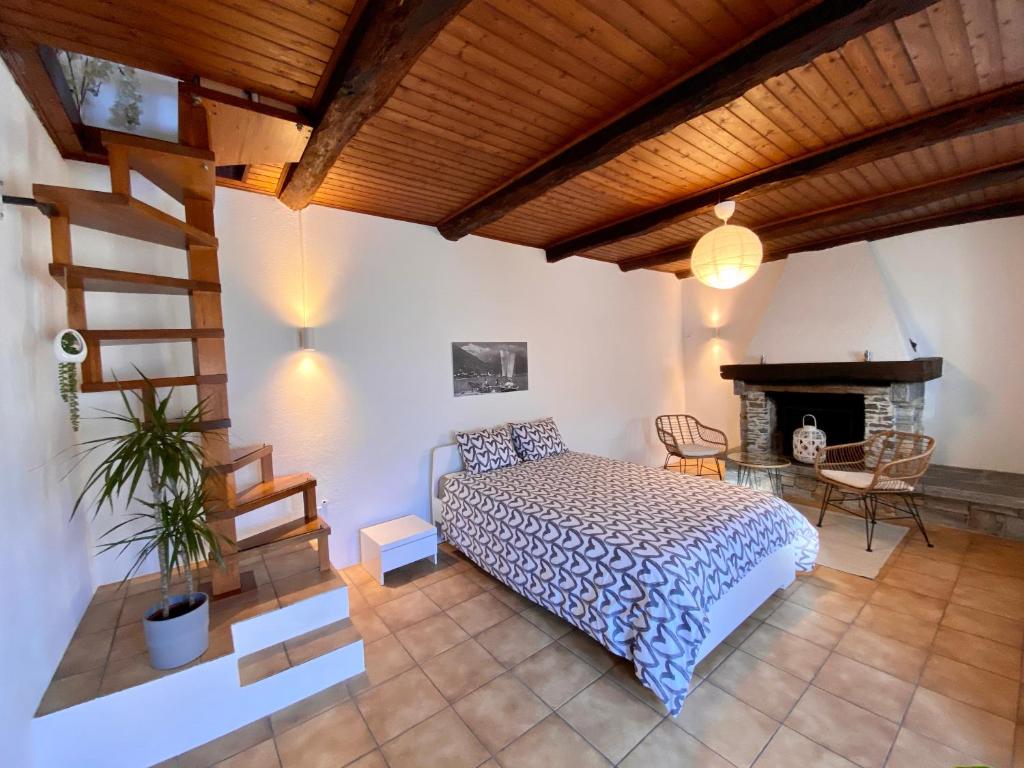 Postel nebo postele na pokoji v ubytování Casa Edi