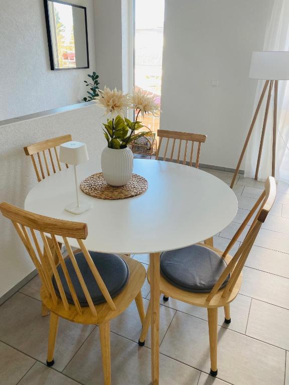 Posezení v ubytování Haus am Wasserturm Gästezimmer in Schorndorf-Schlichten