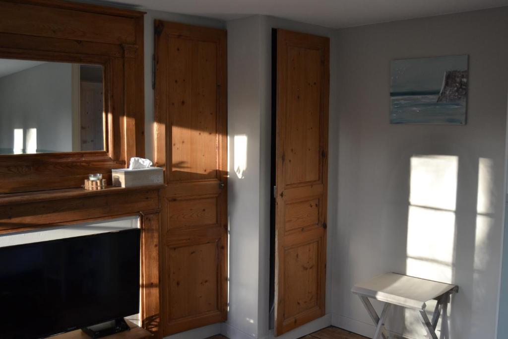 Les Chambres de Souverain Moulin - Double Room With Private Bathroom
