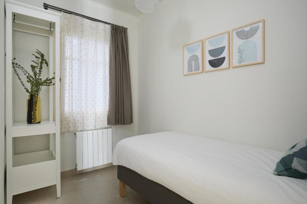 Apartment Casa Cosi - Casanova 4, Barcelona, Spain - Booking.com