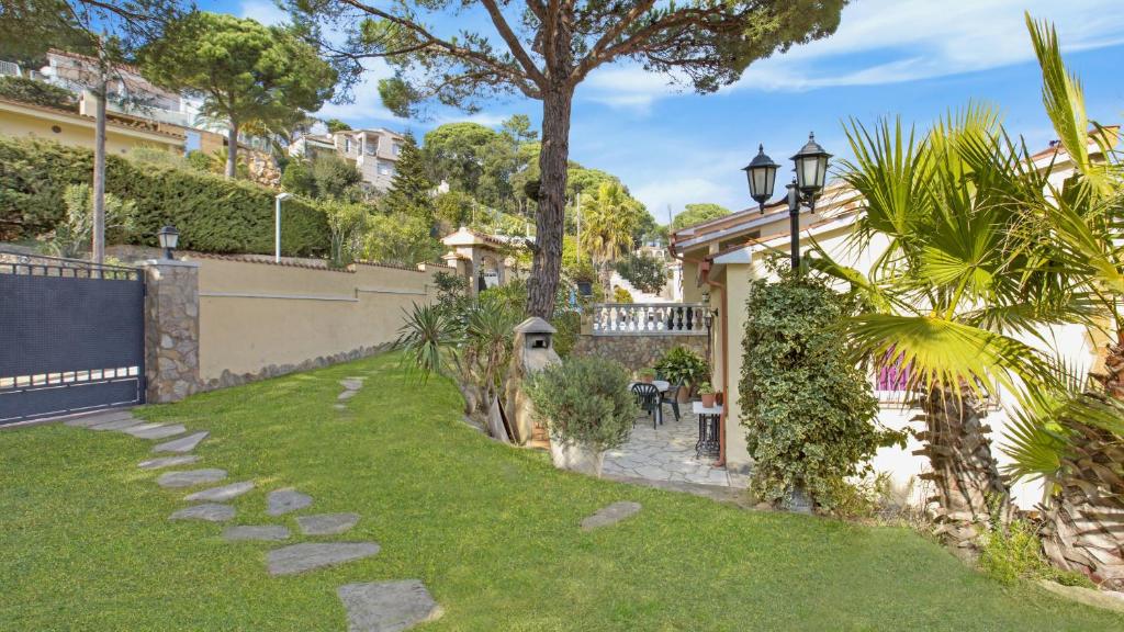 Zahrada ubytování Villa Crisa - Lloret de Mar