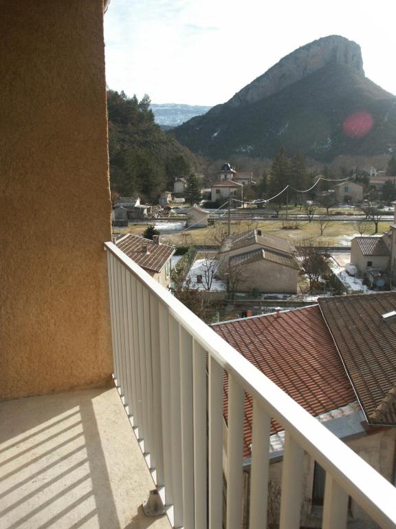 Joli studio 43 avec vue sur les Dourbes 04 - Apartamento De Una Habitación