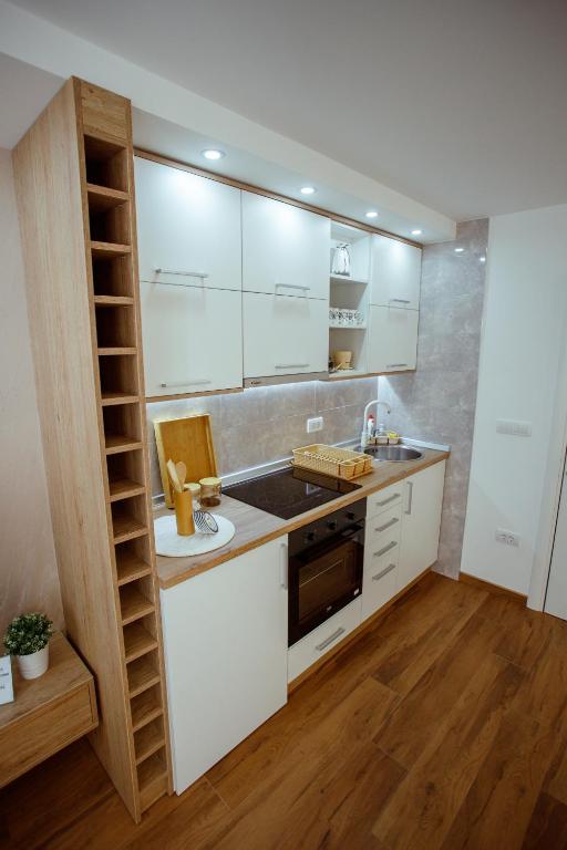 Kuchyňa alebo kuchynka v ubytovaní Apartman Vesna