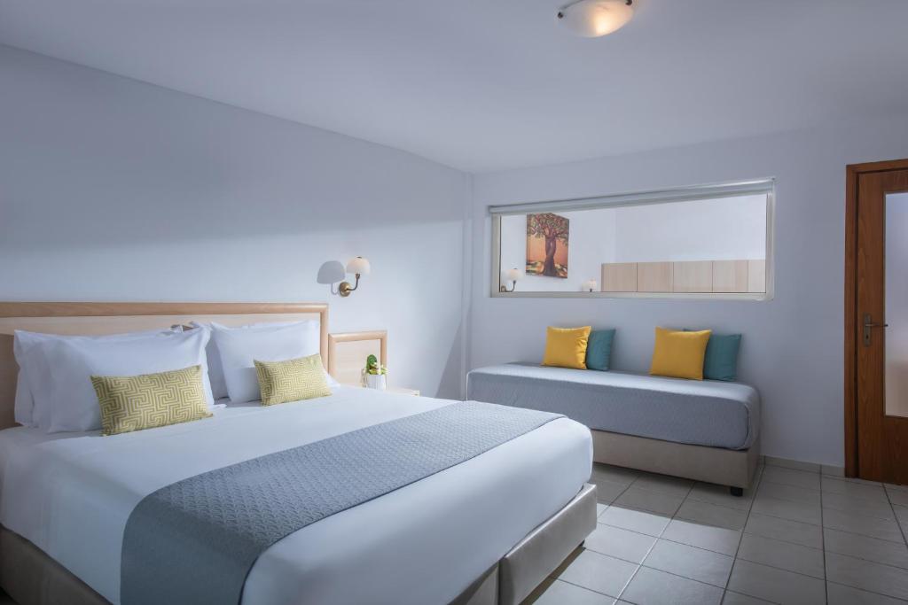 Blue Bay Resort Hotel - Family Suite Sea View Met Bubbelbad Buiten