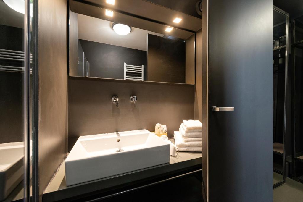 Coronari Palace - Resim 22