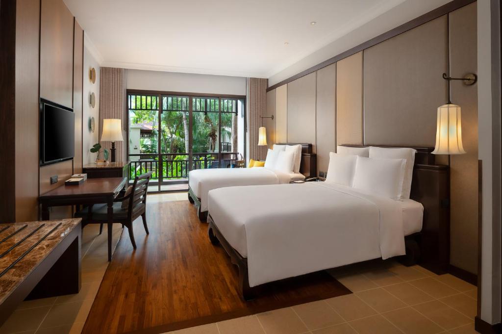 InterContinental Pattaya Resort by IHG - 2 Queen Premium Garden View Terrace Access