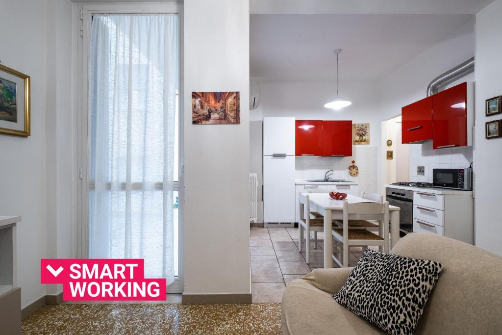 A kitchen or kitchenette at Piazza de' Calderini Apartment by Wonderful Italy