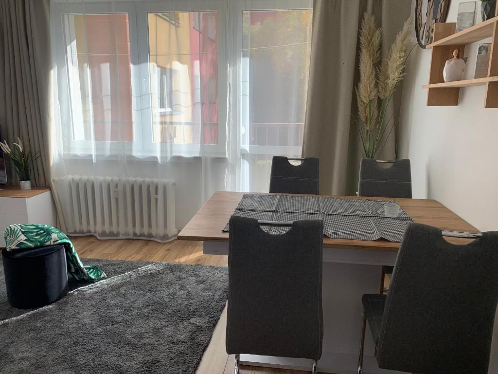 Posedenie v ubytovaní Karkonosze_Cieplice Zdrój