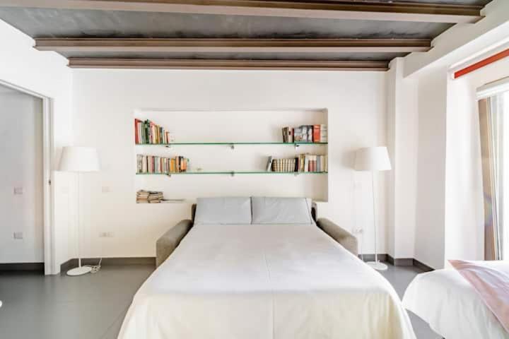 San Domenico a Cagliari - Accogliente Studio con Balcone