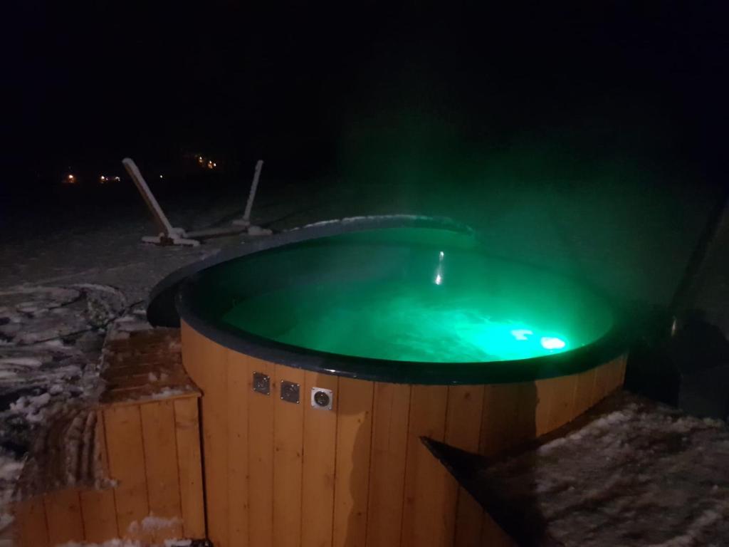 Fotografia z galérie ubytovania Domki całoroczne DŁUGOSZÓWKA pod Rzeszowem, Jacuzzi-Sauna-Basen-Alpaki v destinácii Zaborów