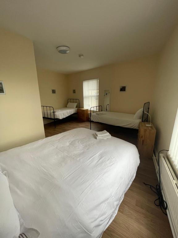 Mersey view Hotel & Pub - Budget Triple Room