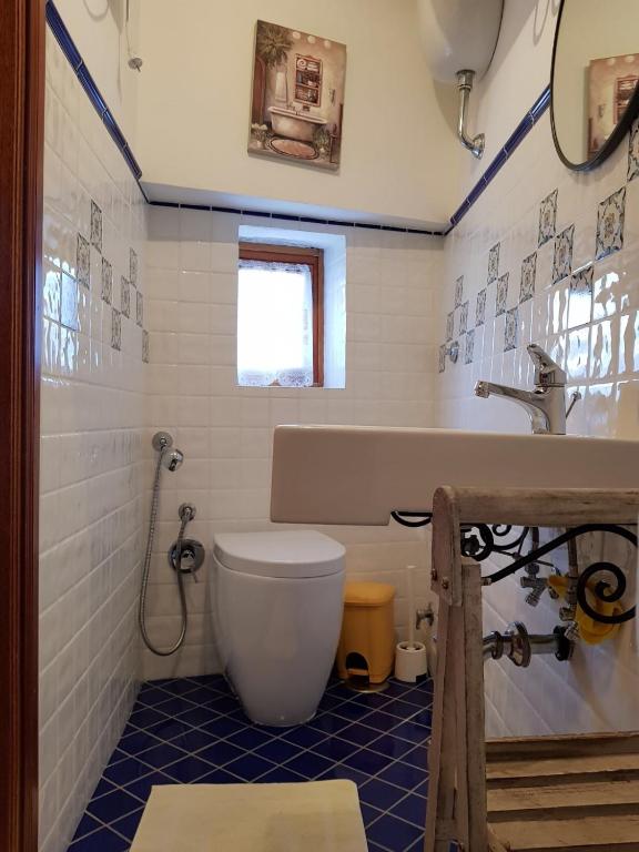 A bathroom at Maison Dina