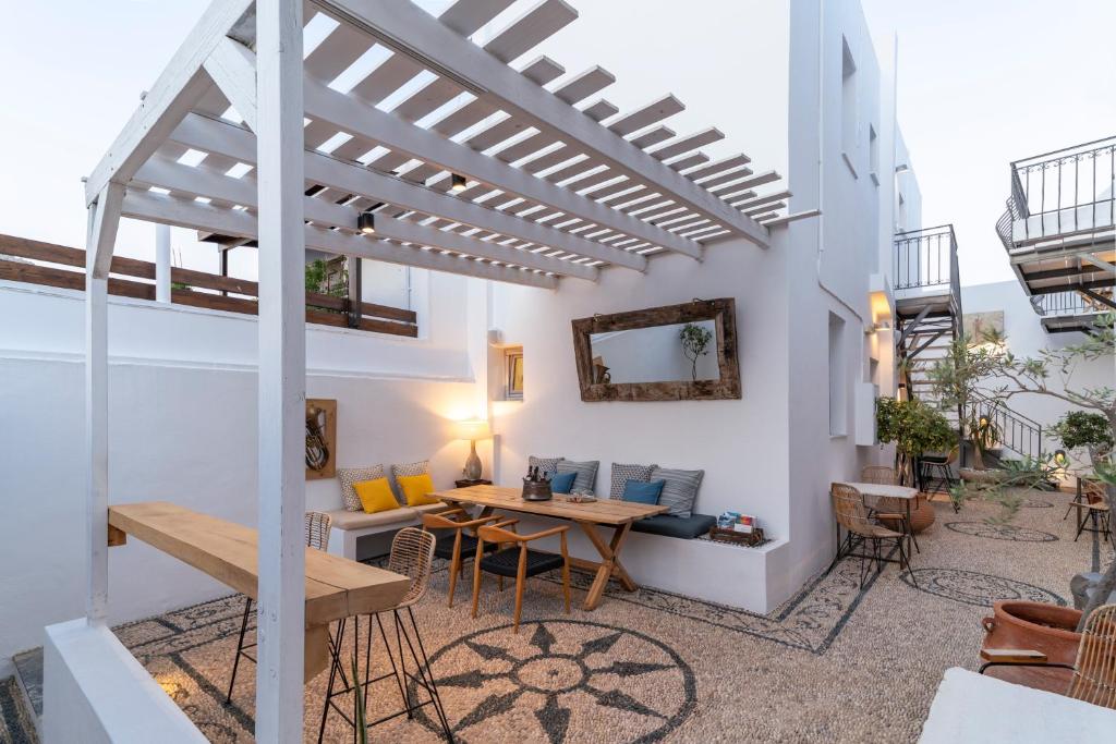 Posezení v ubytování F Fine Suites - Adults Only