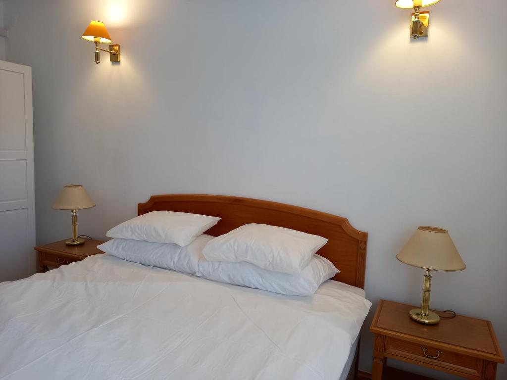 Posteľ alebo postele v izbe v ubytovaní Apartman Mislav. Udoban apartman u centru grada.