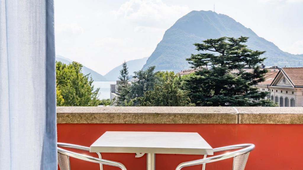 Üldine mäevaade või majutusasutusest Hotel Pestalozzi Lugano pildistatud vaade