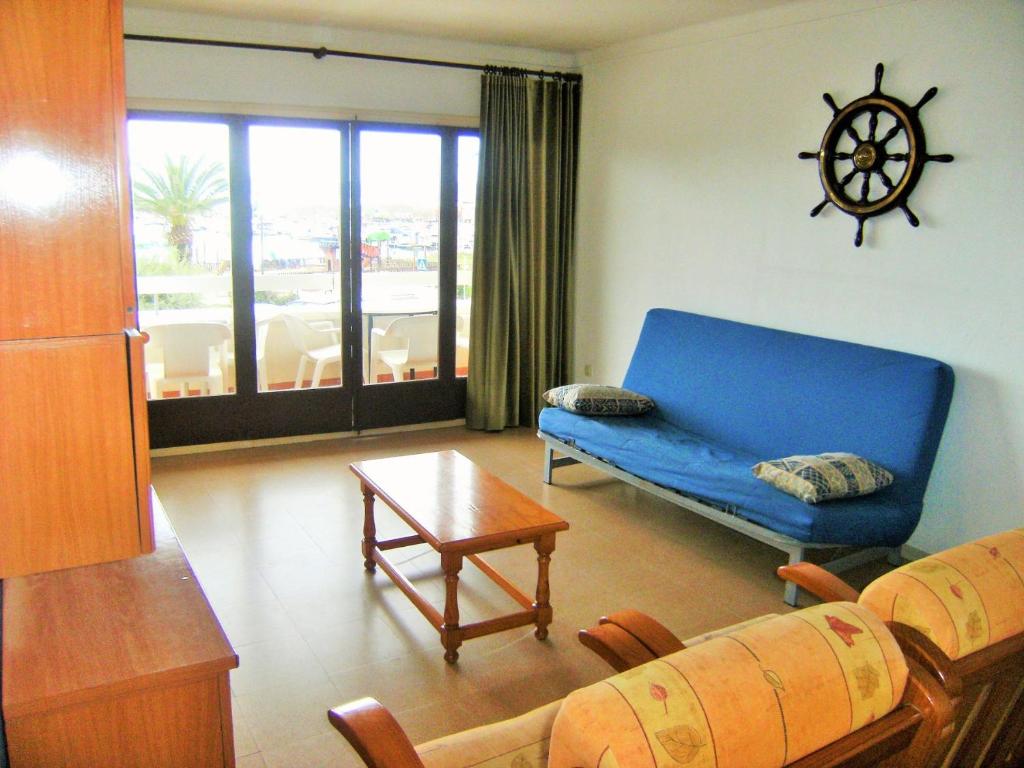 A seating area at Marina 1-B