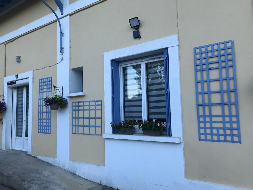 Avenue de la Gare - One-Bedroom House