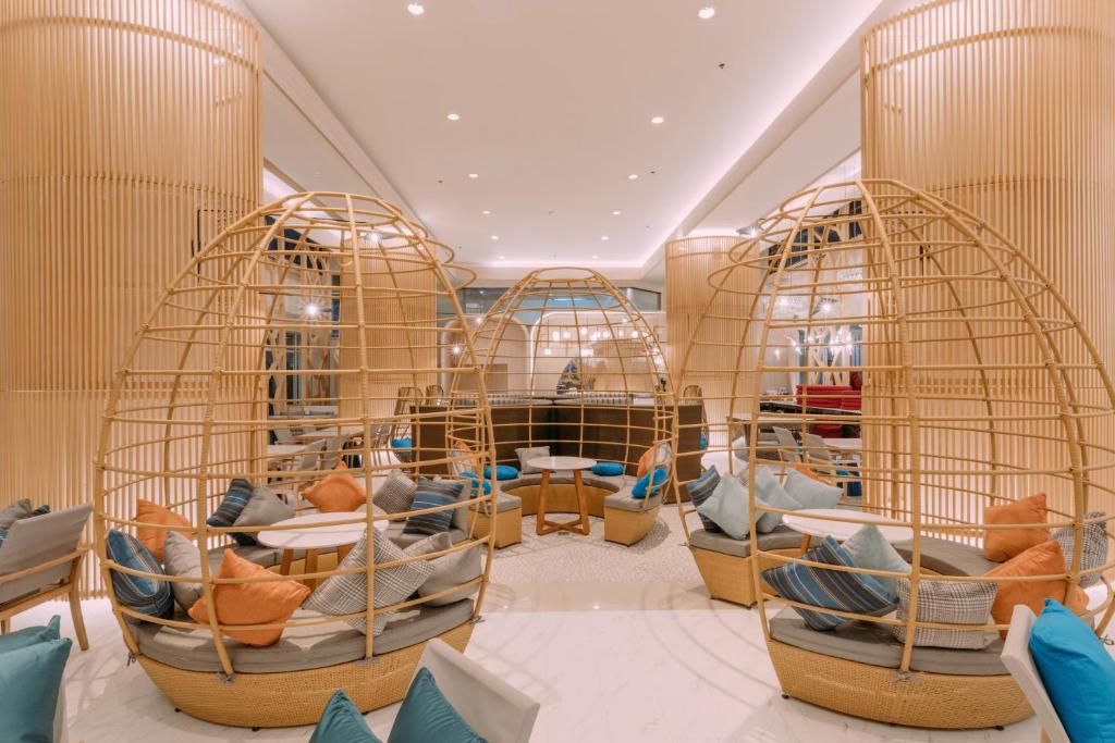 Andaman Embrace Patong, Phuket - Resim 11