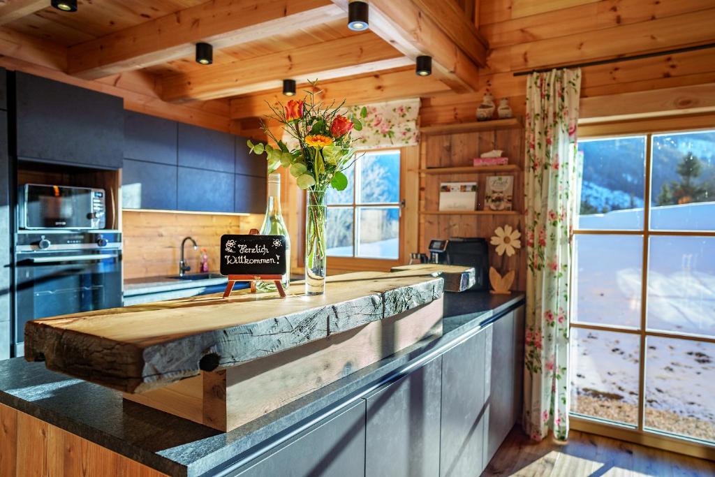 Kuchyň nebo kuchyňský kout v ubytování Köck-Chalet