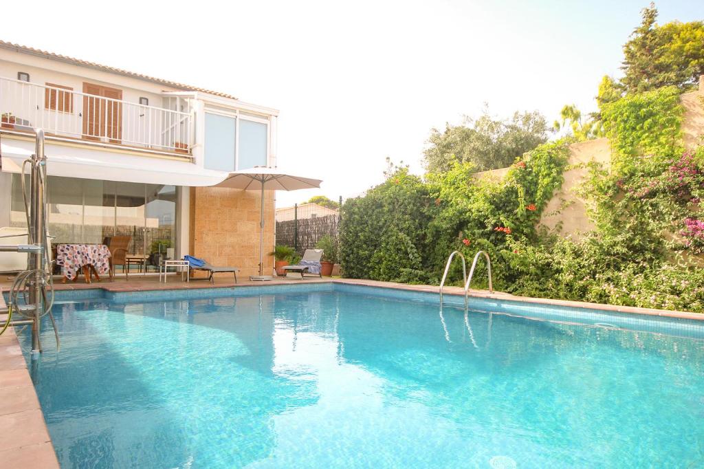 Gallery image of Magnifica Villa tranquila con piscina in Alcudia