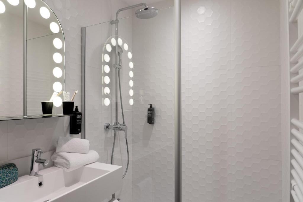 Koupelna v ubytování ibis Styles Arras Centre