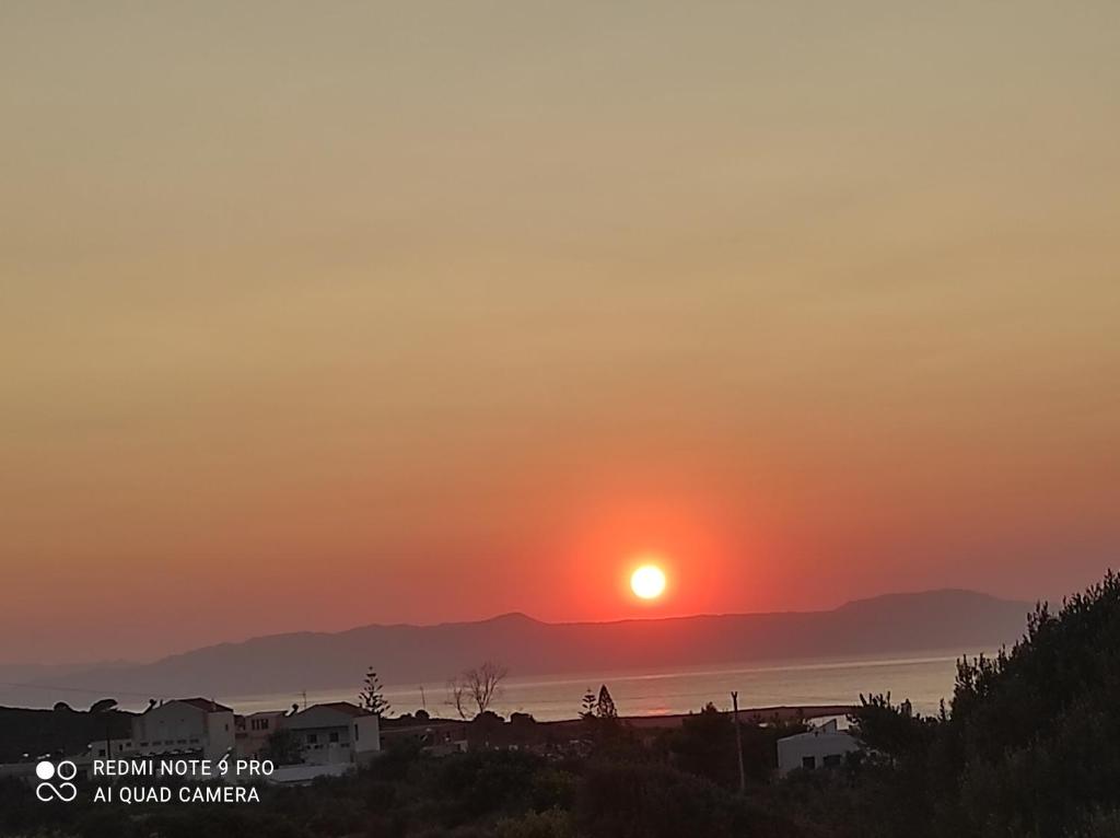 Akrotiri Beach Villa