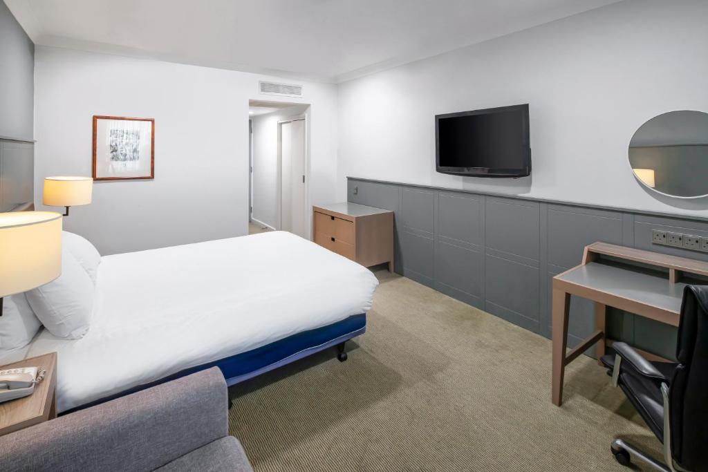 Holiday Inn Hull Marina, an IHG Hotel - Standard Queen Room