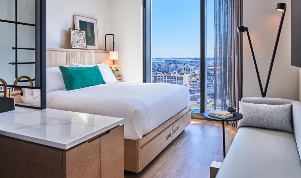 Omni Boston Hotel at the Seaport - 
