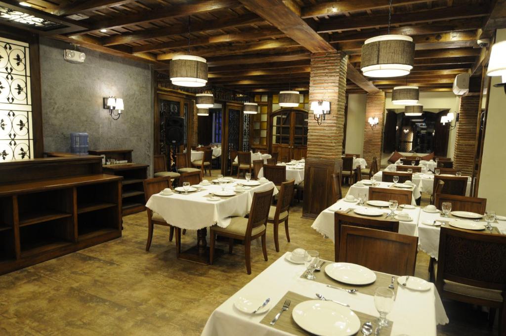 Restaurace v ubytování Hotel Veneto De Vigan