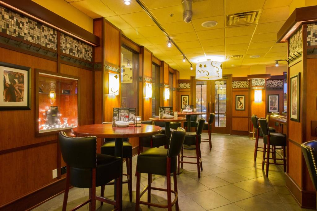 Holiday Inn O'Hare Area by IHG photo